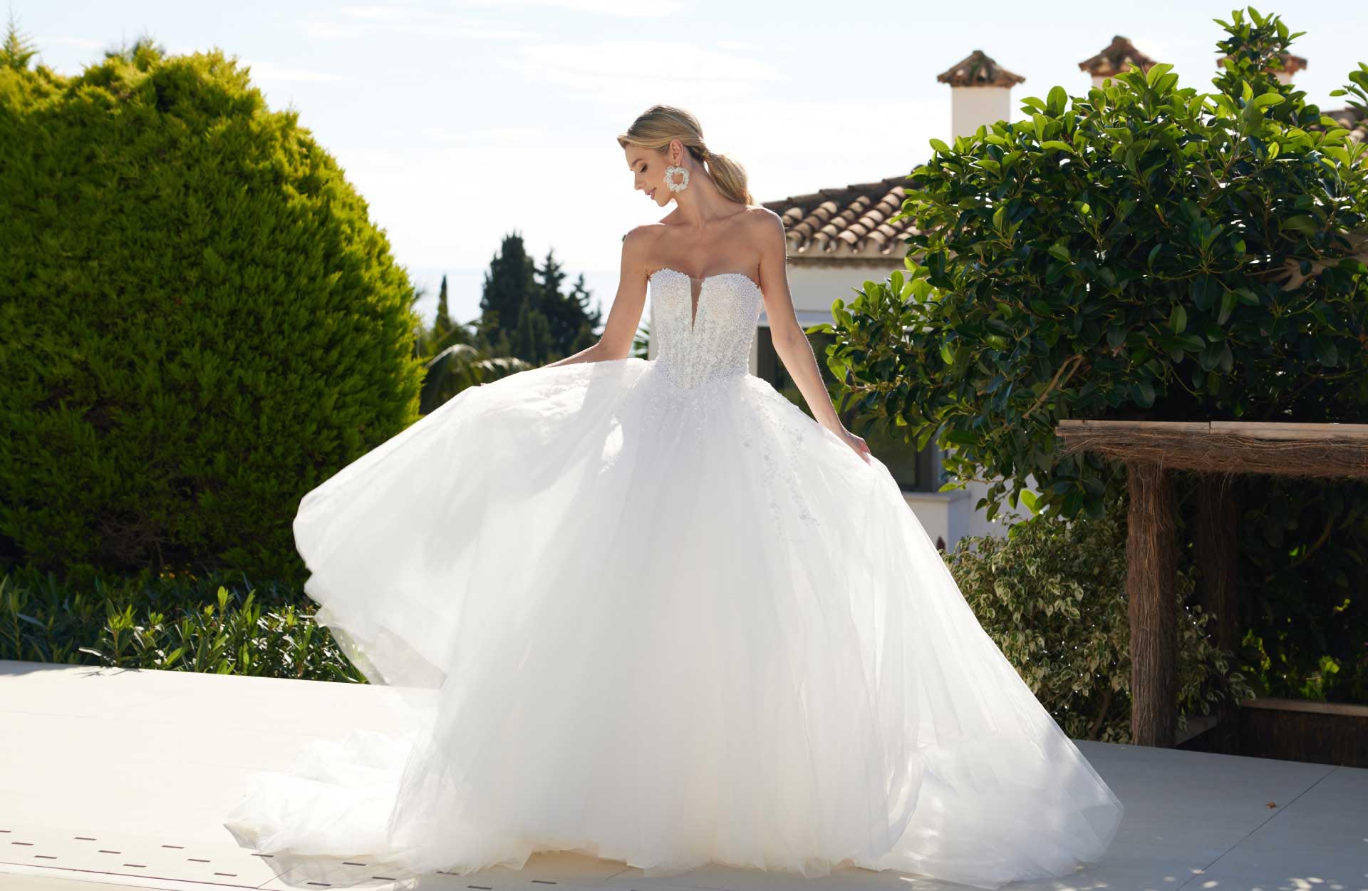 8224 - brudekjole fra Diane Legrand 8224 - brudekjole fra Diane Legrand