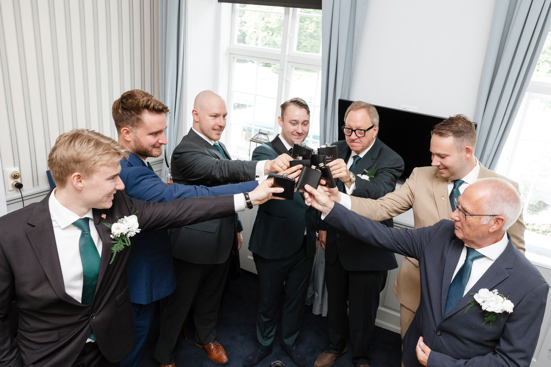 Jannick havde fået lavet lommelærker indgraveret med navn til mændene der var med om morgenen.